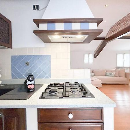 Elegante Mansarda 300Mt Dal Mare - Centro - Wifi Leilighet Savona Eksteriør bilde