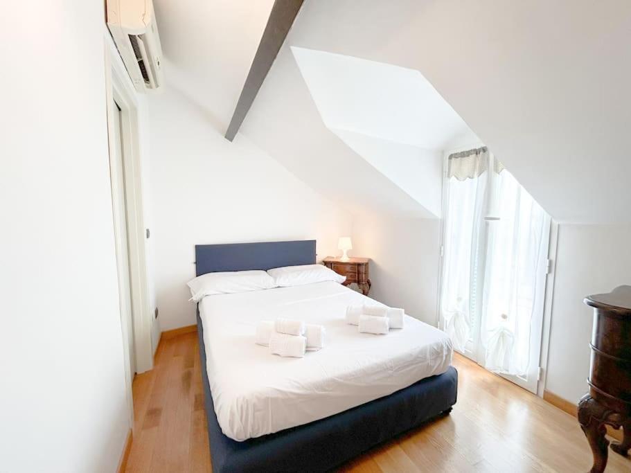 Elegante Mansarda 300Mt Dal Mare - Centro - Wifi Leilighet Savona Eksteriør bilde